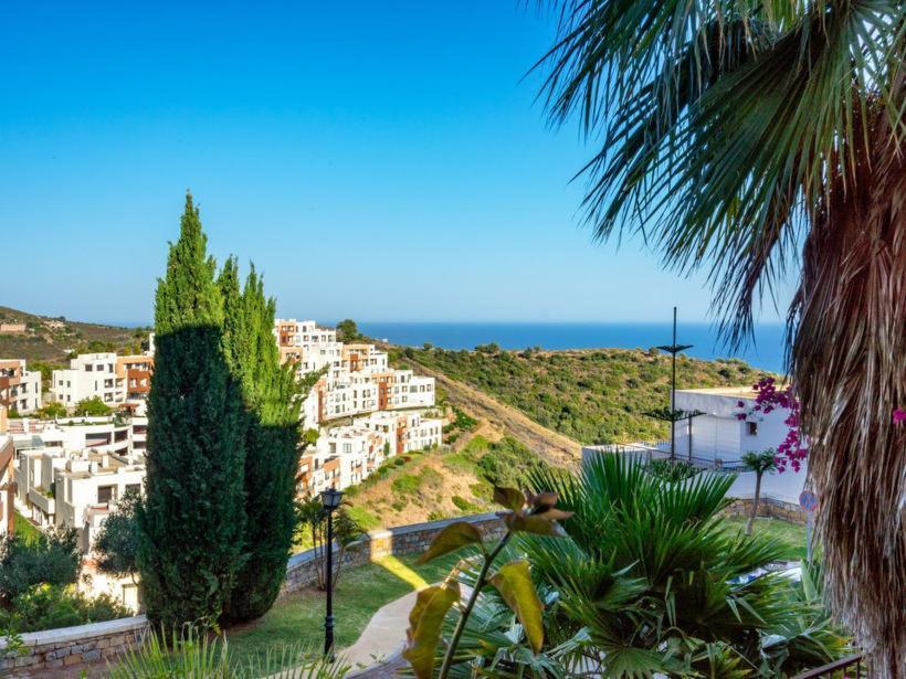 Апартаменты Marbella Hills Экстерьер фото